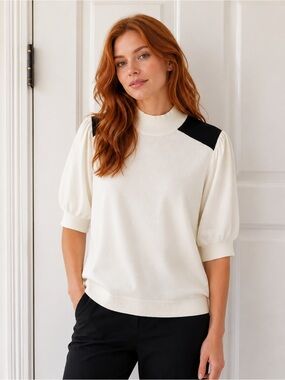 Ellen Tracy ivory knit top in size small 🤍